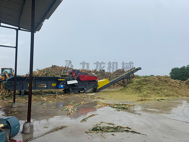 秸稈青貯粉碎機在農(nóng)作物秸稈處理中扮演著重要角色